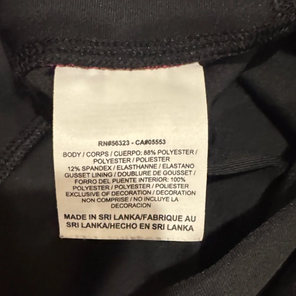Nike Dri-Fit Black Capri Style Pants with Hot Pink Swoosh - Size M - Like New